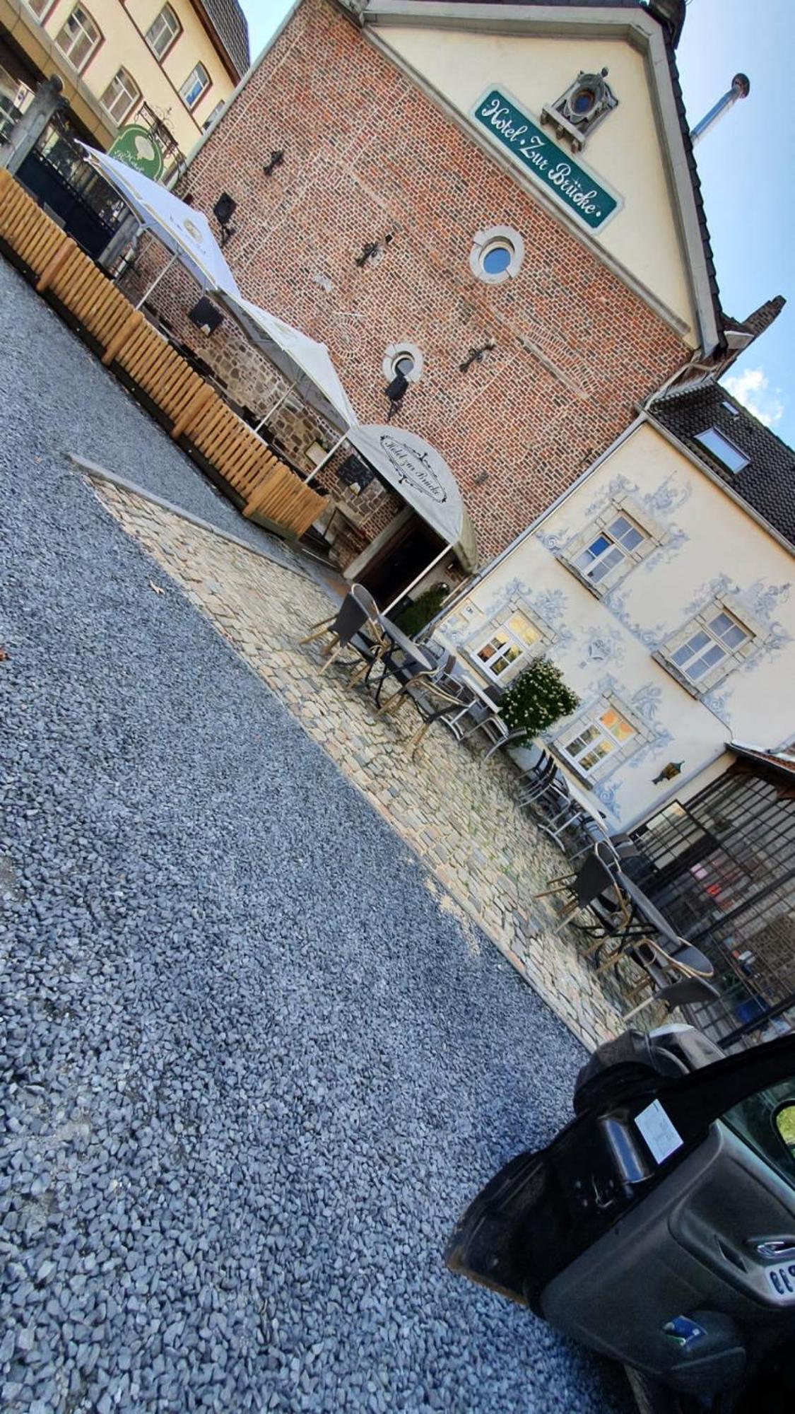 Hotel Zur Bruecke Herzogenrath Exterior foto